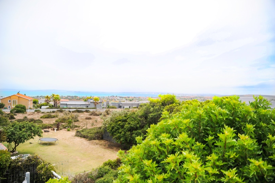 5 Bedroom Property for Sale in Myburgh Park Western Cape